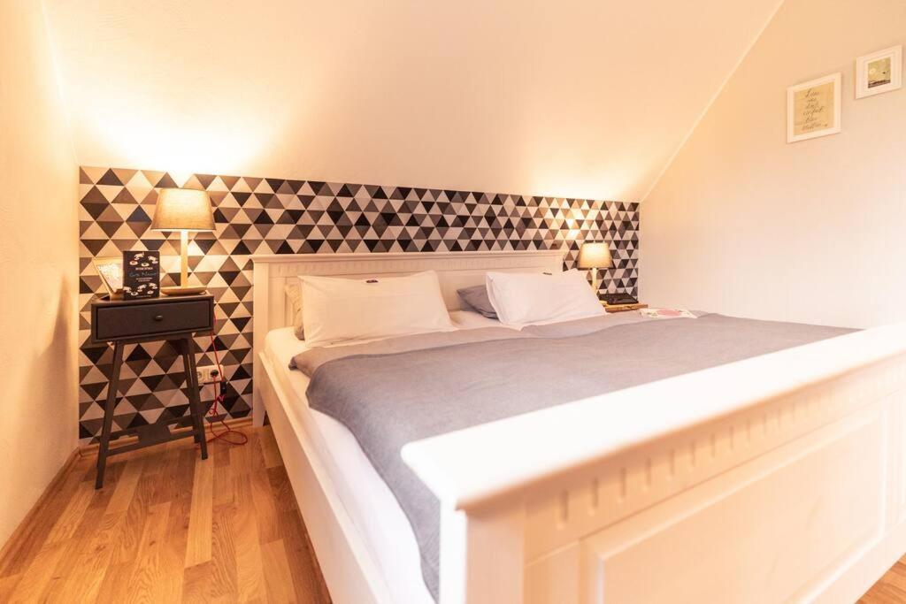 Fachwerk-Ferienhaus, Ruhe Auf Dem Land, Haustiere Willkommen, Leihfahrraeder, 24-7 Check In Kirchlinteln Esterno foto