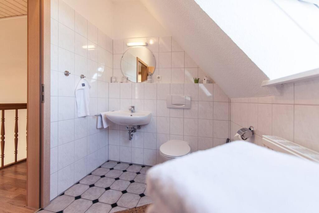 Fachwerk-Ferienhaus, Ruhe Auf Dem Land, Haustiere Willkommen, Leihfahrraeder, 24-7 Check In Kirchlinteln Esterno foto