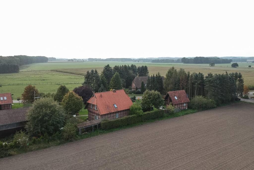 Fachwerk-Ferienhaus, Ruhe Auf Dem Land, Haustiere Willkommen, Leihfahrraeder, 24-7 Check In Kirchlinteln Esterno foto